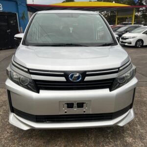 2015 Toyota Voxy Hybrid, 7-seater MPV, low mileage, fuel-efficient hybrid, lane assist, rear view camera, Android Auto, Apple CarPlay, spacious interior, available at Umer Motors Villawood.